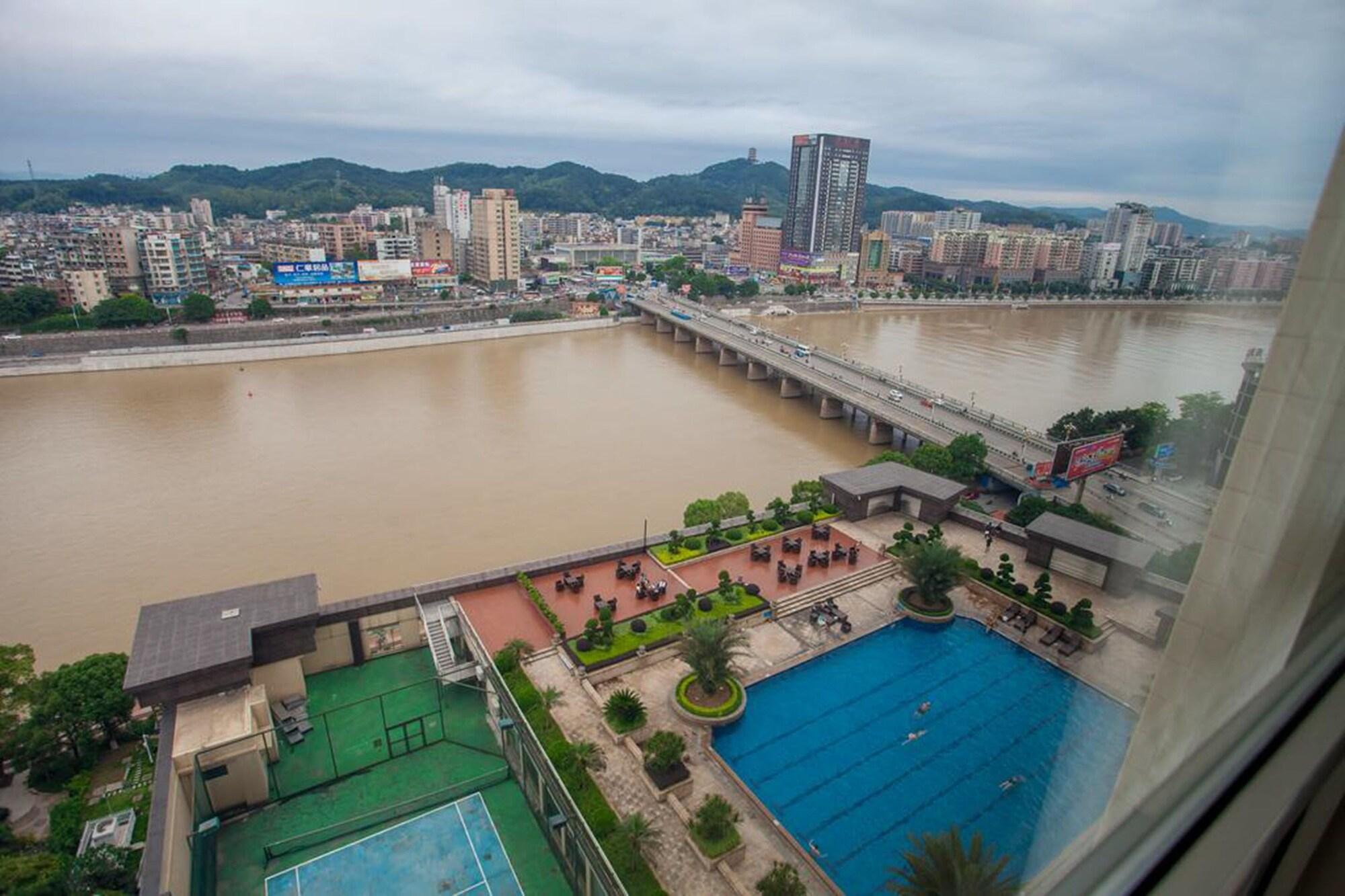 Ramada Plaza Shaoguan City Centre Экстерьер фото