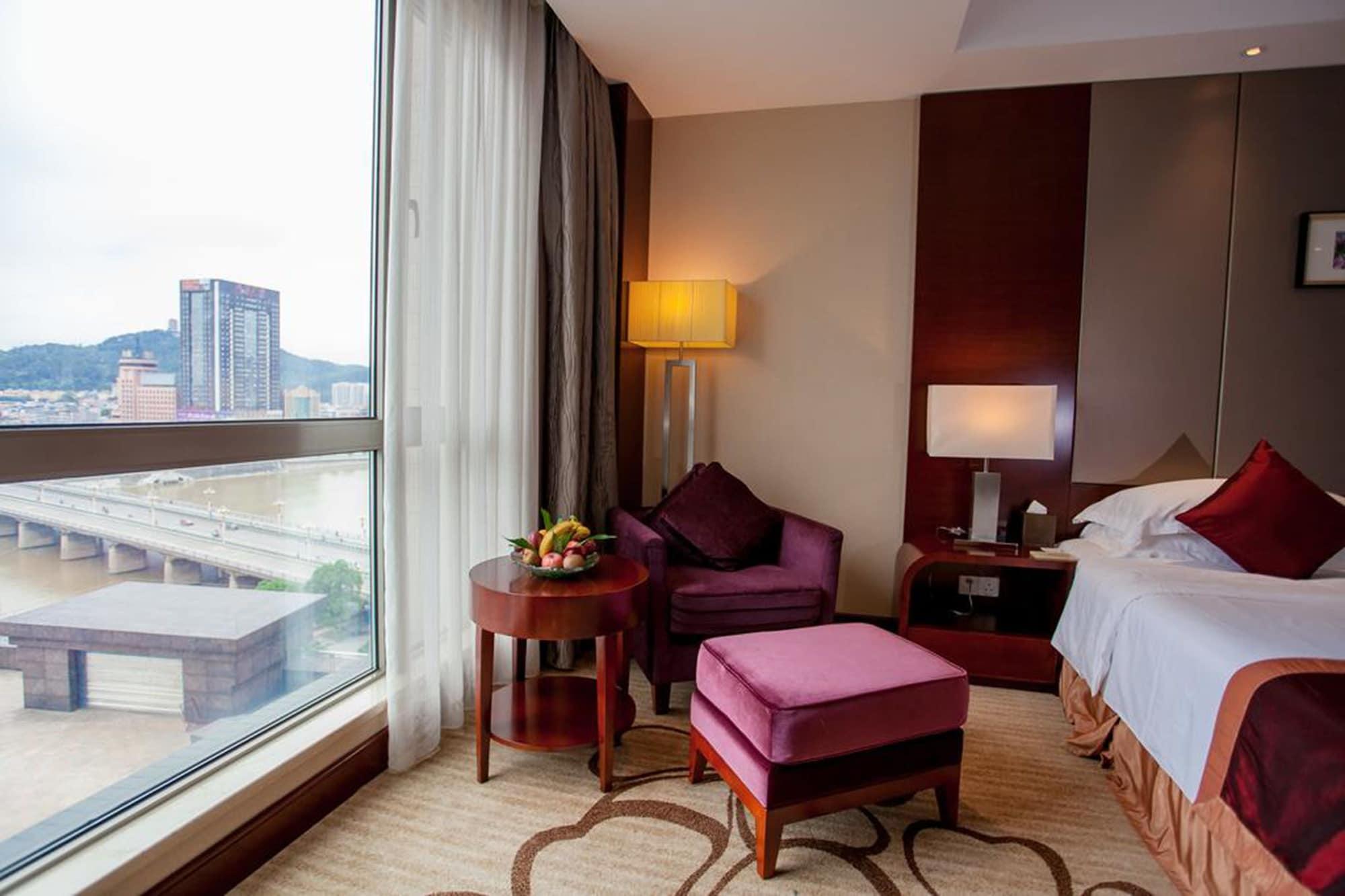 Ramada Plaza Shaoguan City Centre Экстерьер фото