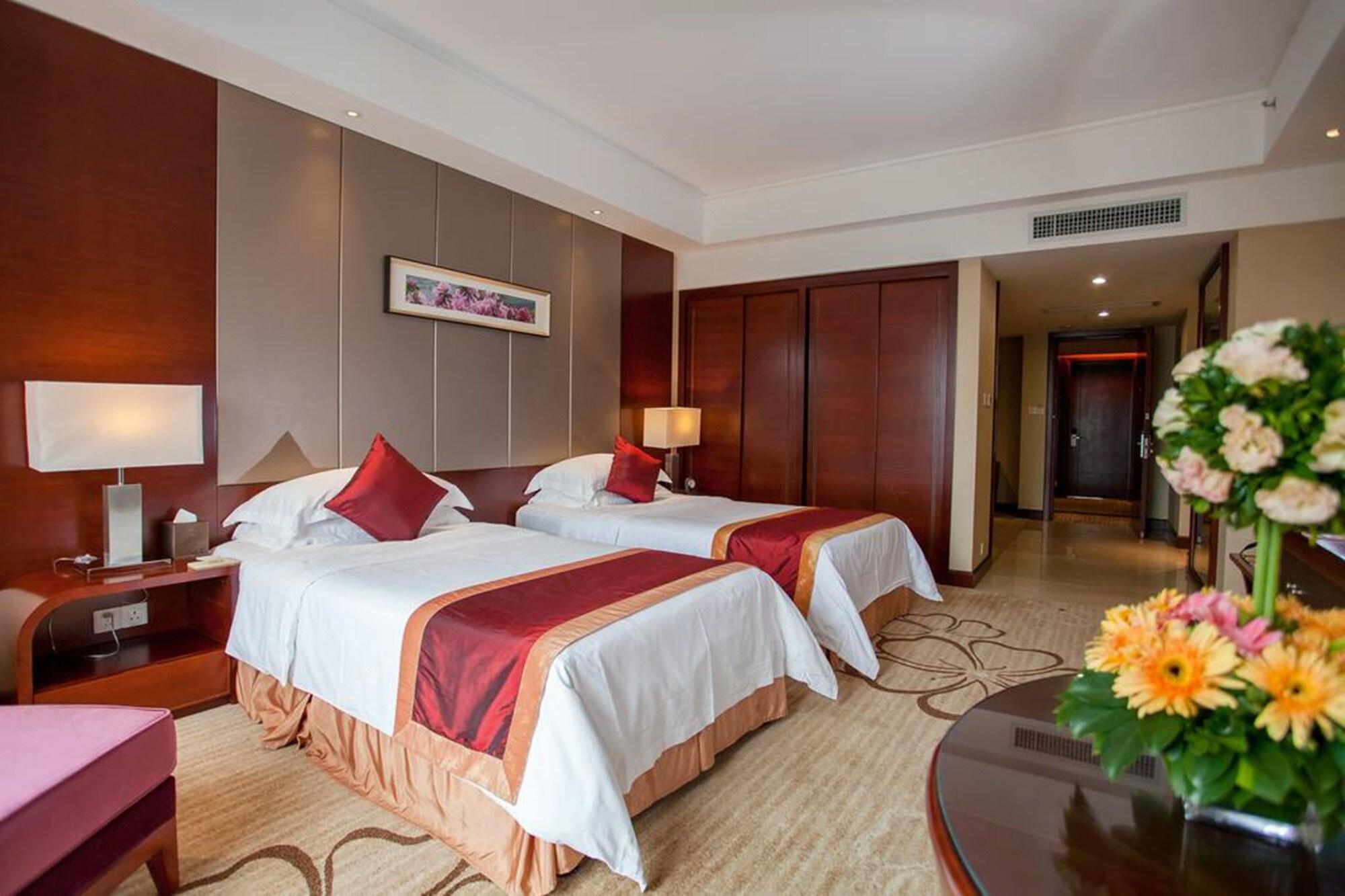 Ramada Plaza Shaoguan City Centre Экстерьер фото