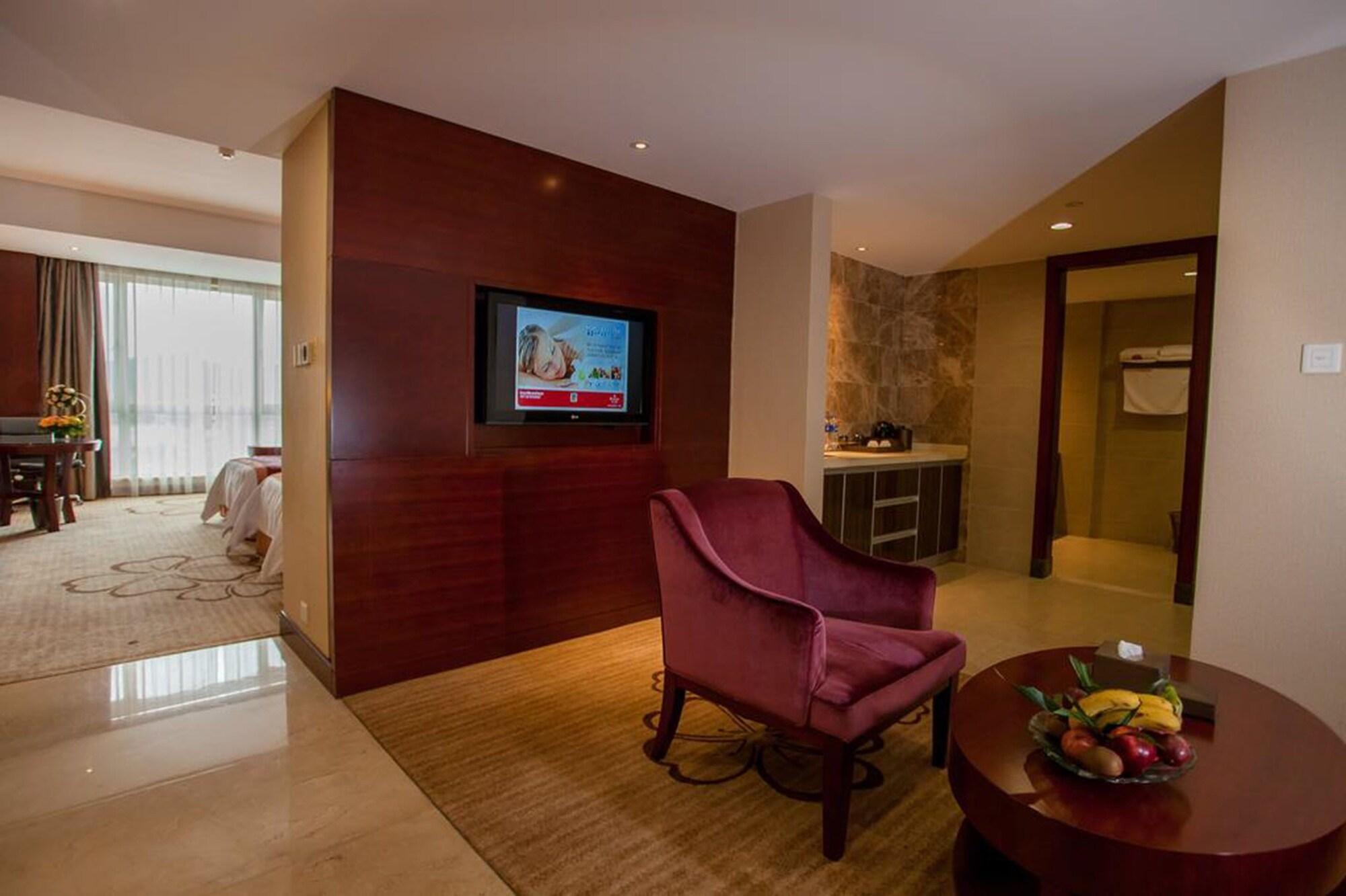 Ramada Plaza Shaoguan City Centre Экстерьер фото