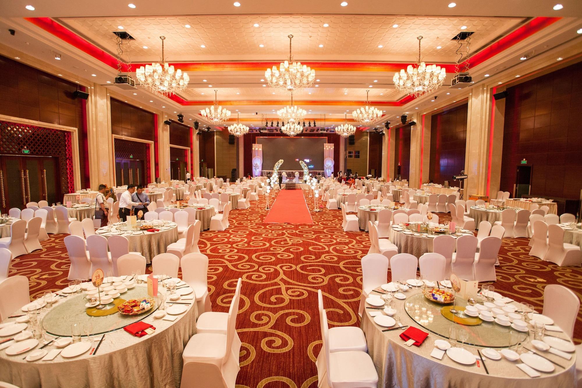 Ramada Plaza Shaoguan City Centre Экстерьер фото