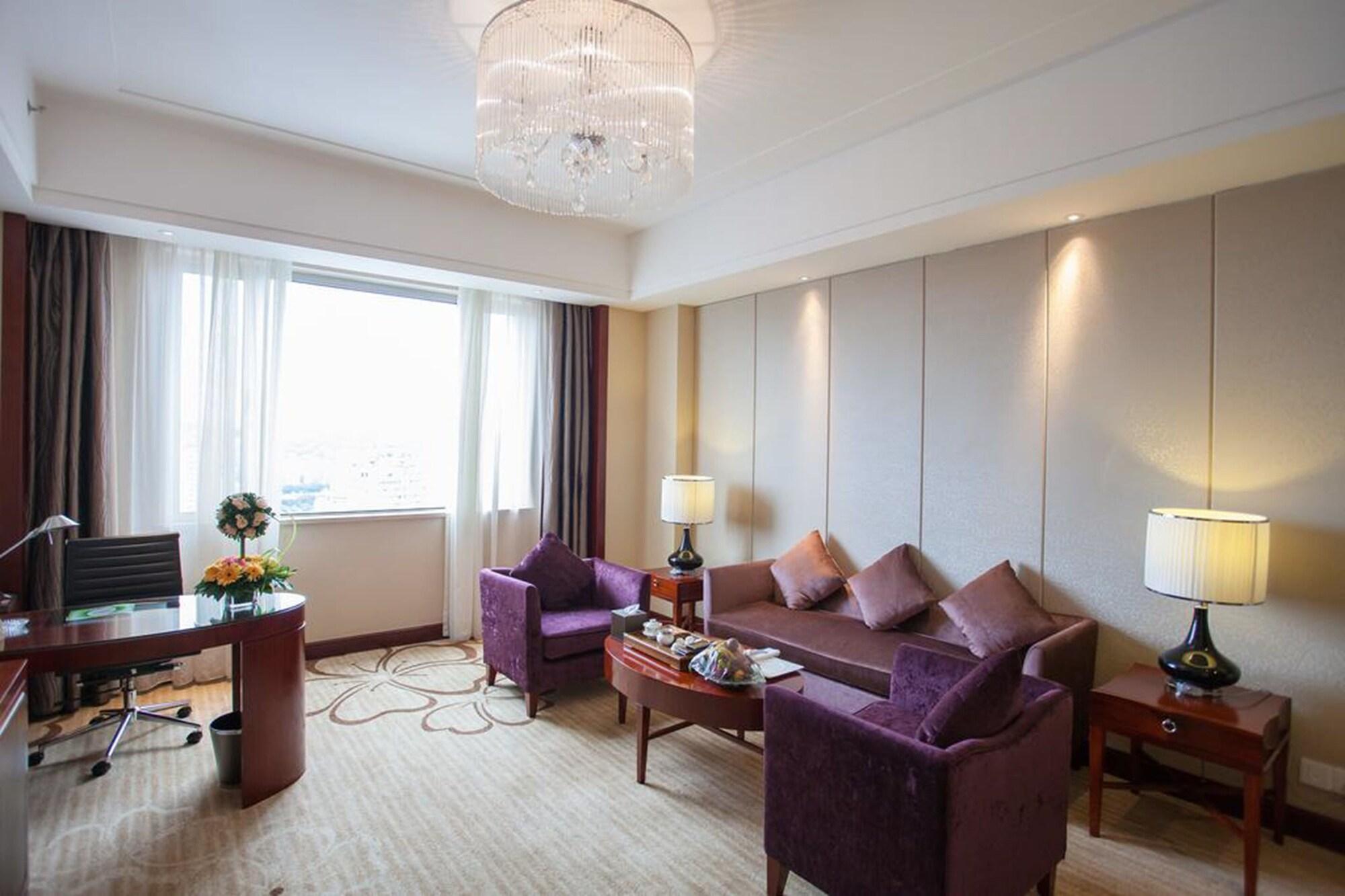Ramada Plaza Shaoguan City Centre Экстерьер фото