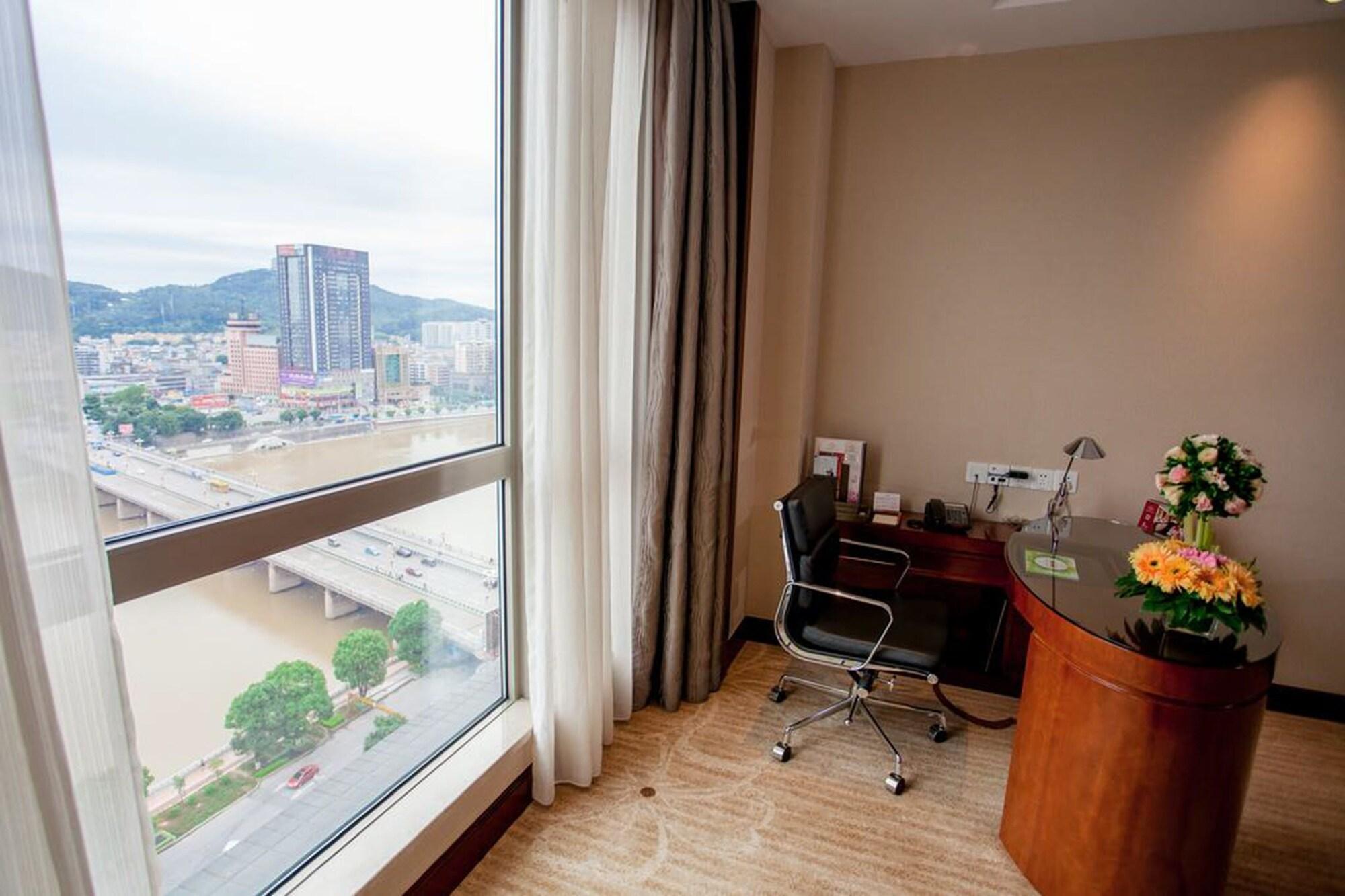 Ramada Plaza Shaoguan City Centre Экстерьер фото