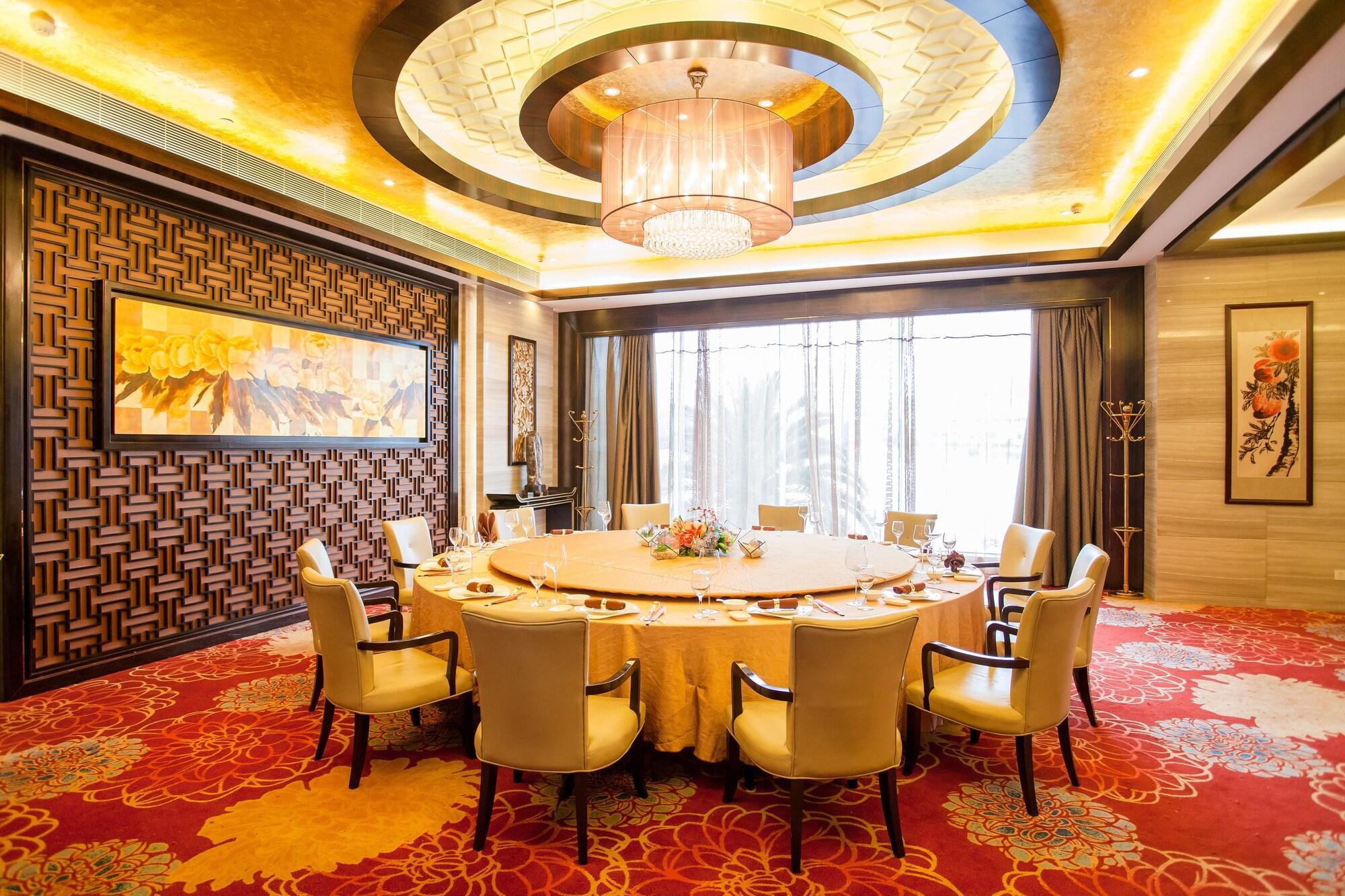 Ramada Plaza Shaoguan City Centre Экстерьер фото