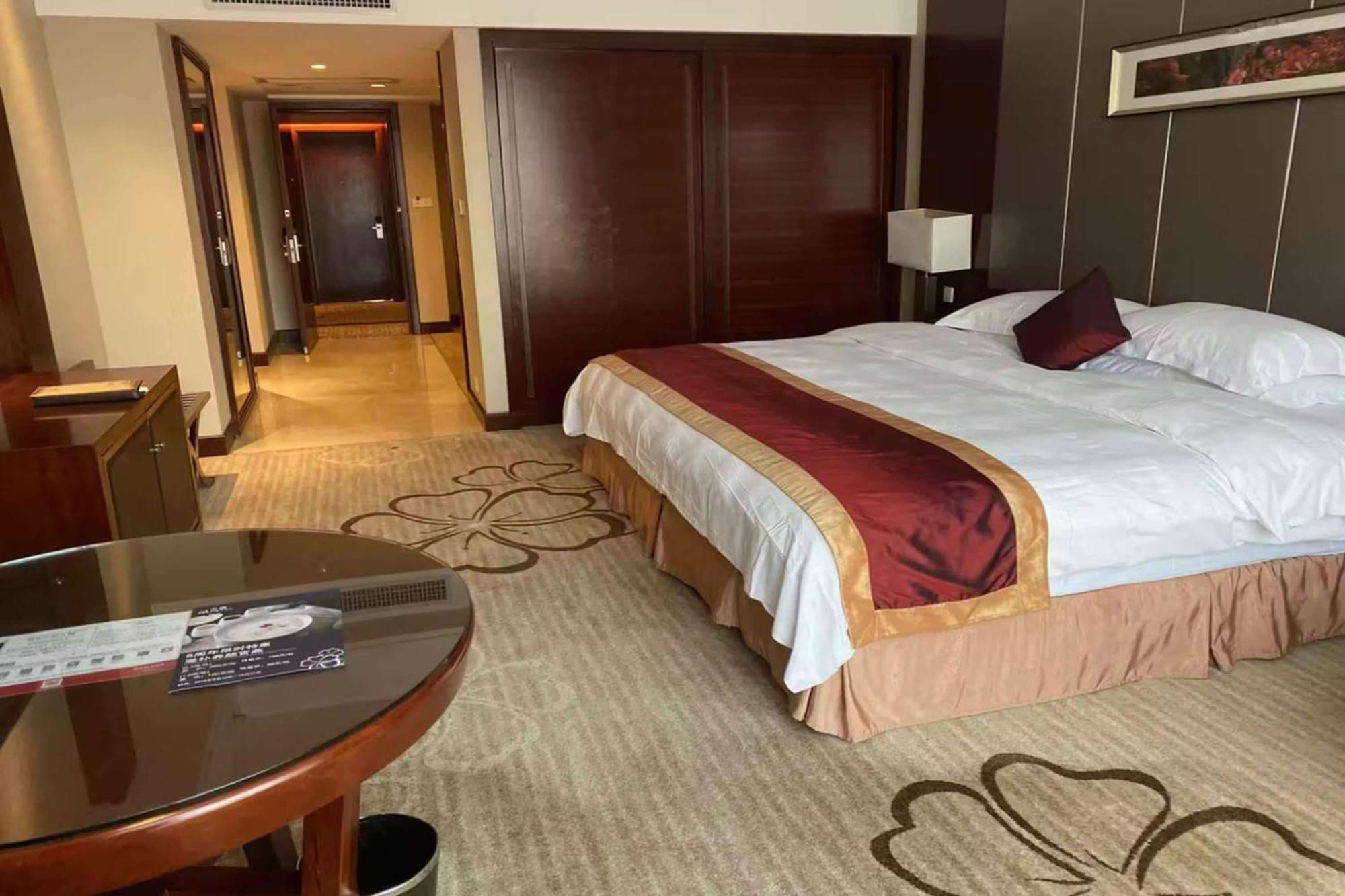 Ramada Plaza Shaoguan City Centre Экстерьер фото