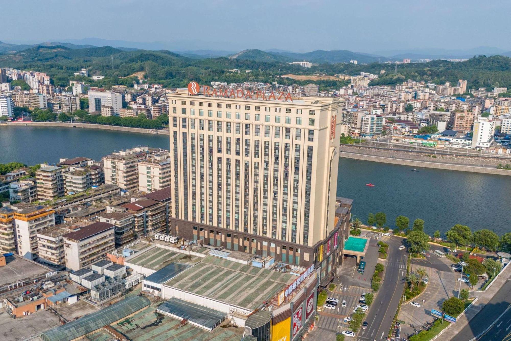 Ramada Plaza Shaoguan City Centre Экстерьер фото