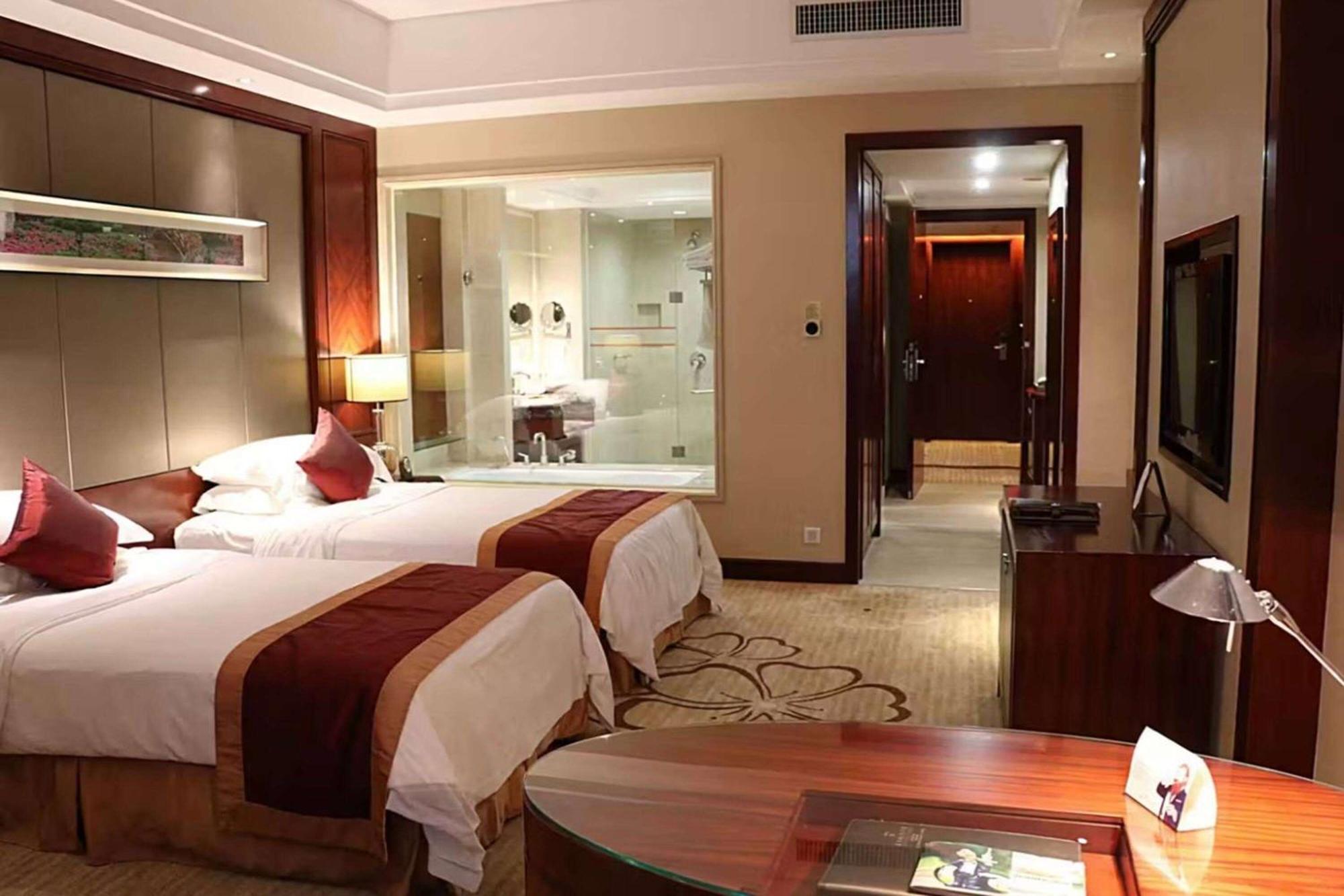 Ramada Plaza Shaoguan City Centre Экстерьер фото